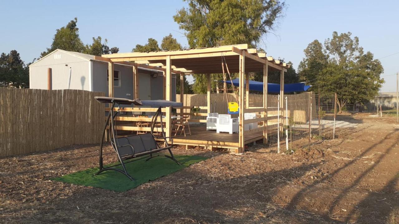 Apartamento אצל דוד בכפר Kfar Gidon Exterior foto
